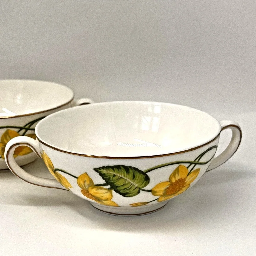 Wedgwood Bone China Kingcup Two Flat Cream Soup Bowls W.4050 Made In England - Picture 3 of 16